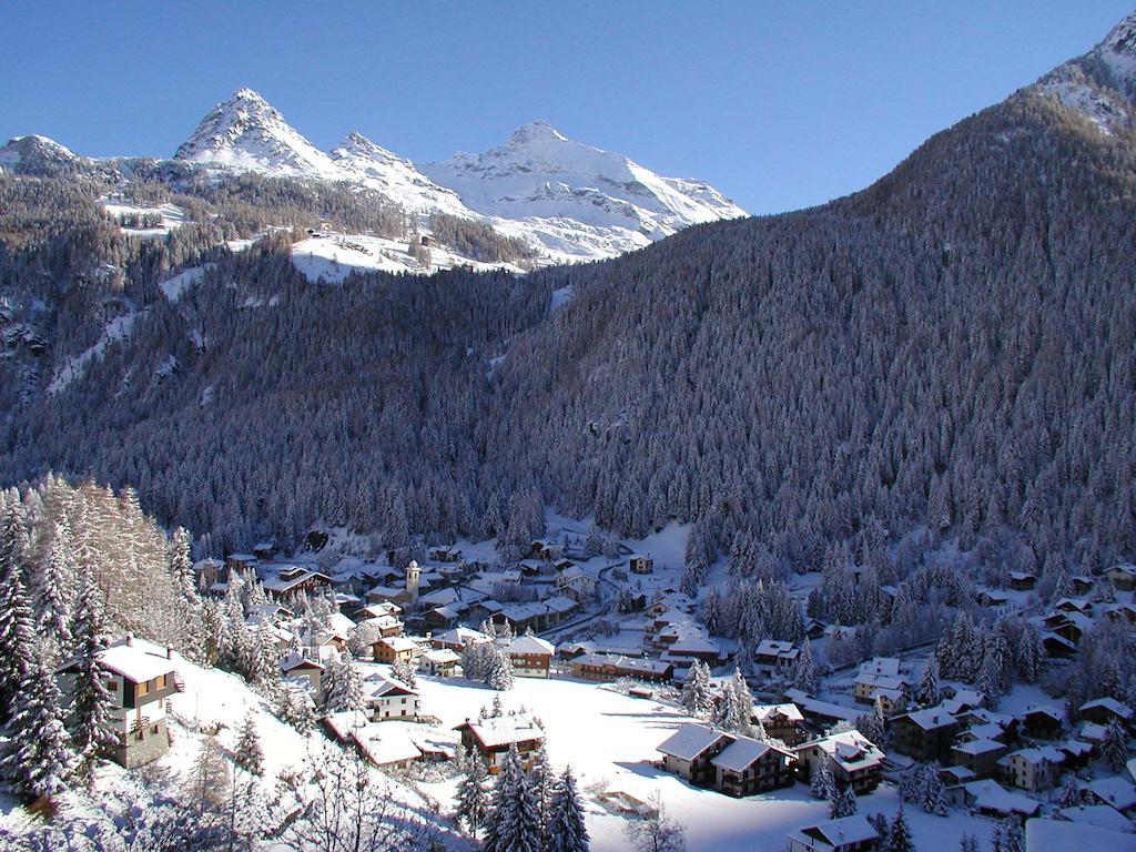 Hotel Castor Champoluc Kültér fotó