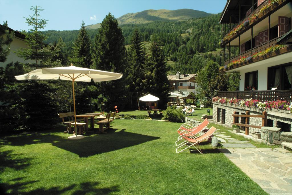 Hotel Castor Champoluc Kültér fotó