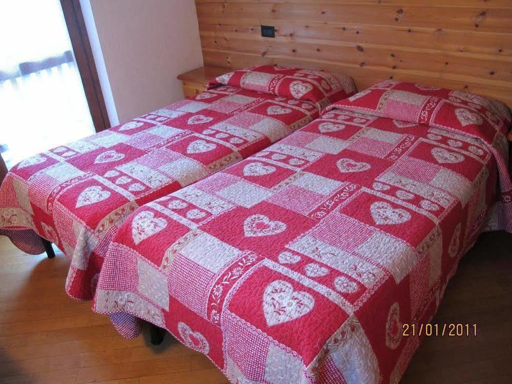 Hotel Castor Champoluc Kültér fotó