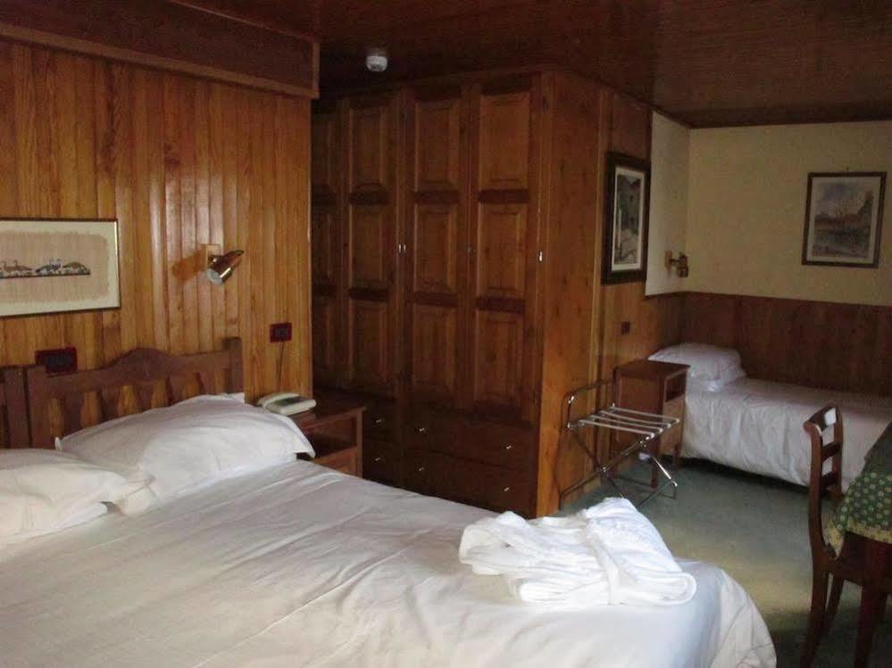 Hotel Castor Champoluc Kültér fotó